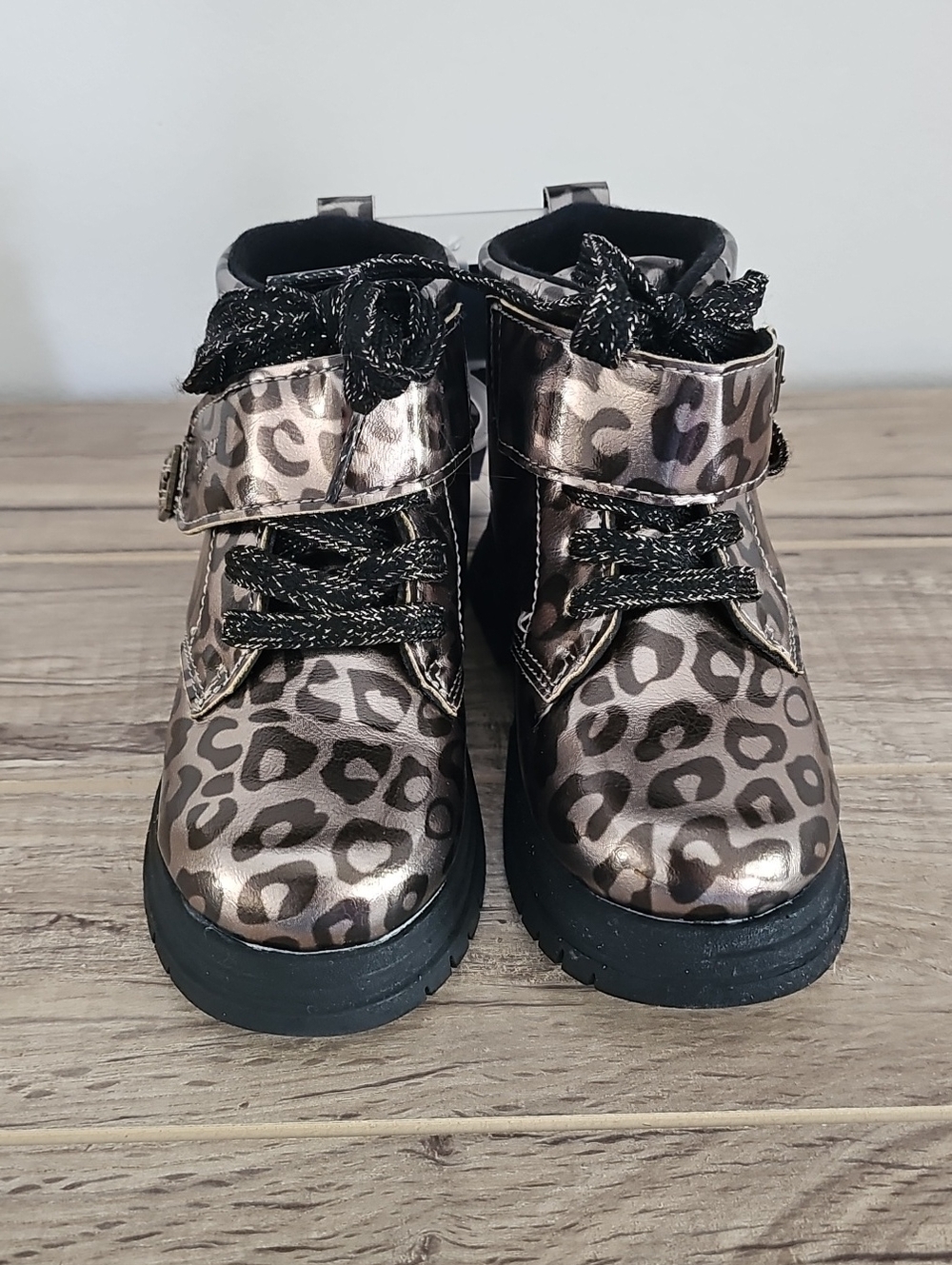 Oshkosh B'gosh Toddler Girls Cheetah Print Lace-up Boots Size 9